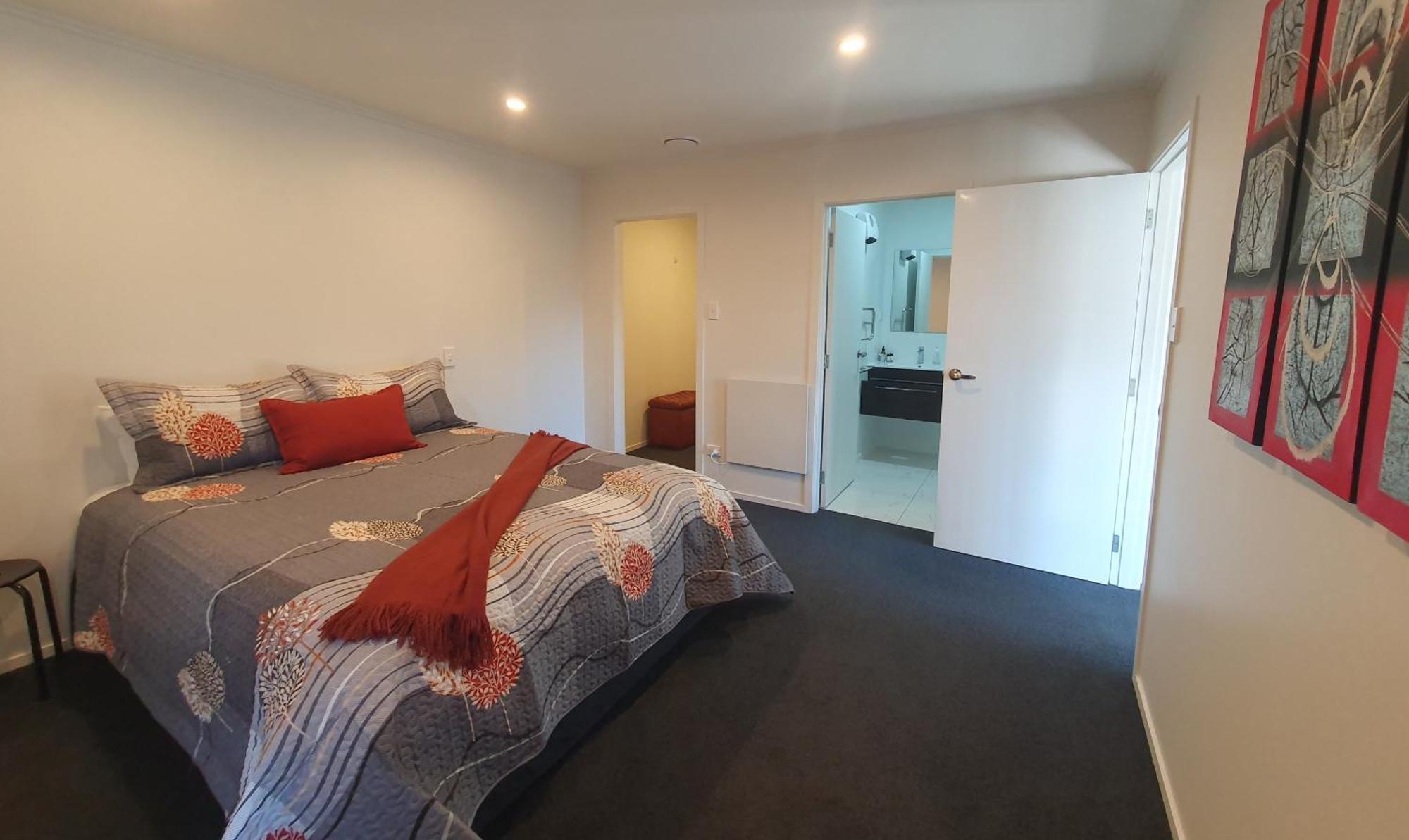 10 @ Wai Matangi Villa Turangi Room photo